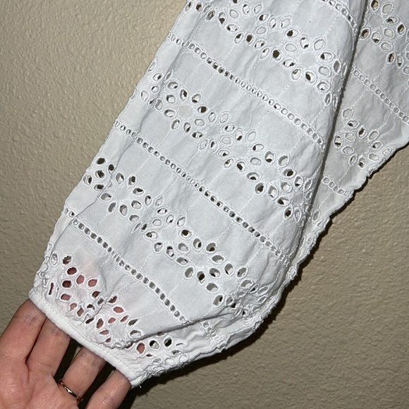 Women’s J Crew Size Small White Eyelet 3/4 Sleeve Cotton Knit Top popover top - Picture 4 of 6